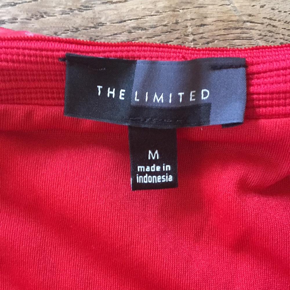 Limited red strapless dress - Picture 2 of 3